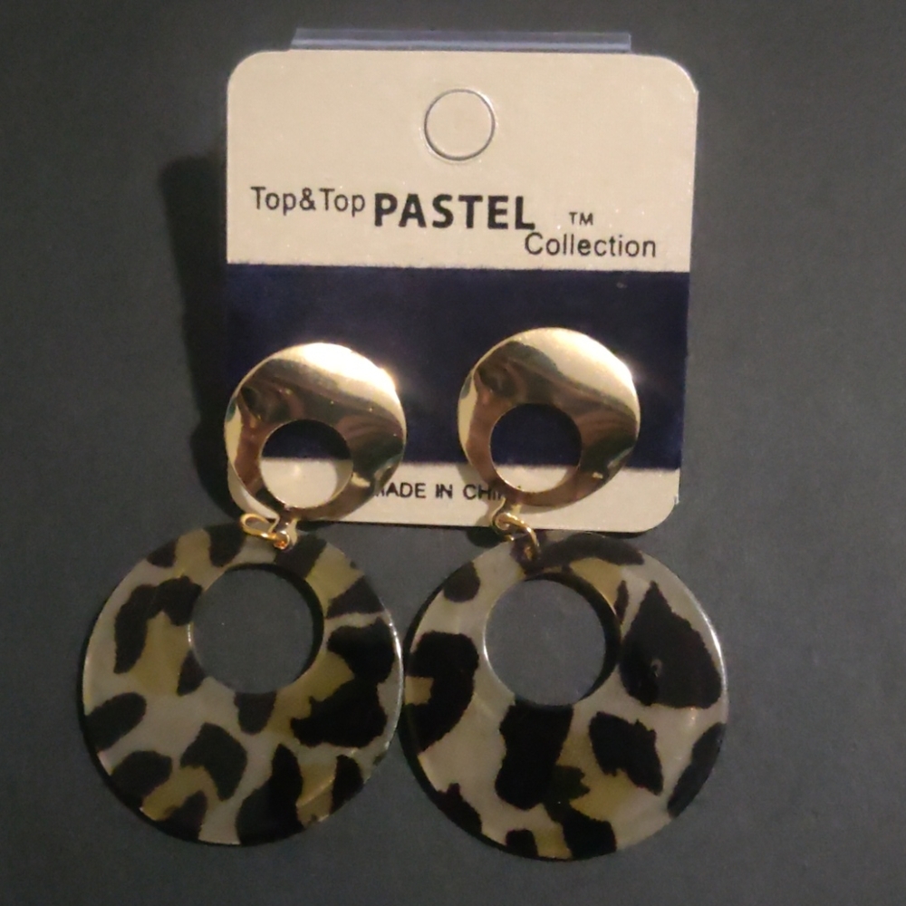 Earings - Picture 2 of 5